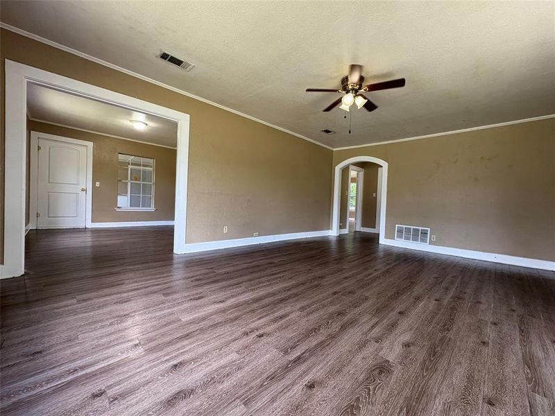 Spacious, unfurnished interior of a new home in , Paris (Image 10). Spacious, unfurnished interior of a new home in , Paris (Image 10).