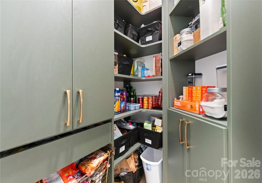 Custom walk-in pantry Custom walk-in pantry
