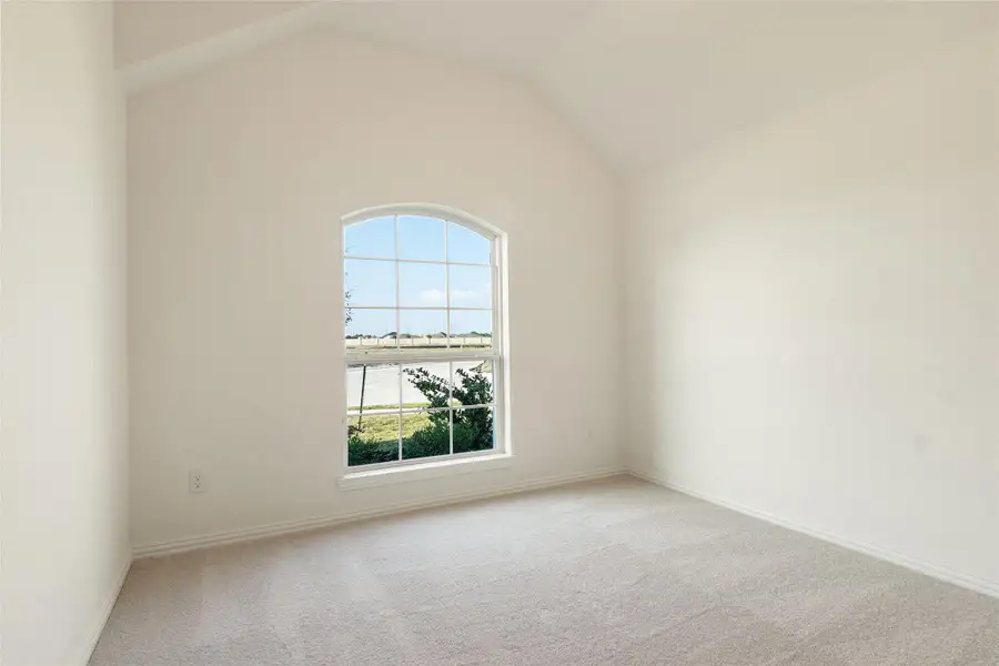 Spacious, unfurnished interior of a new home in Creekhaven, Arcola (Image 21).