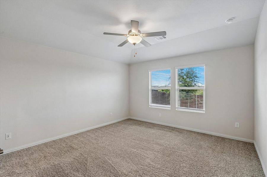 Spacious, unfurnished interior of a new home in Cibolo Hills, Fort Worth (Image 30).
