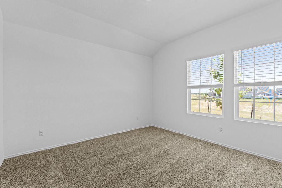 Spacious, unfurnished interior of a new home in Valverde, Bastrop (Image 16).