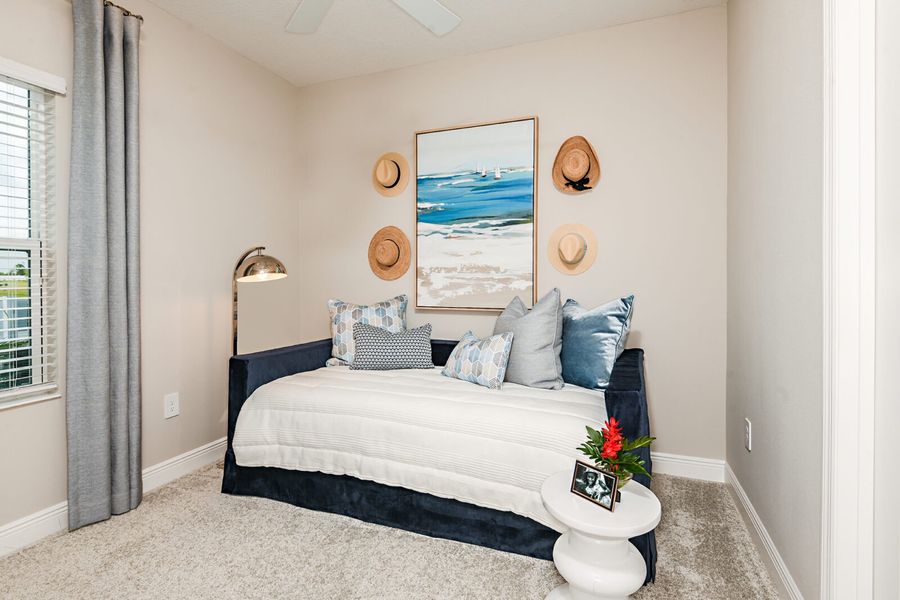 Representative furnished interior of a home built from the Dream 2 by Neal Communities in Palmera, Venice (Image 34).