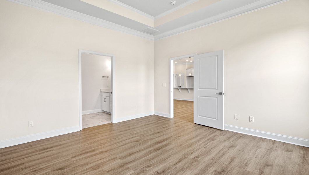 Spacious, unfurnished interior of a new home in Sycamore Cove, Woodruff (Image 26).