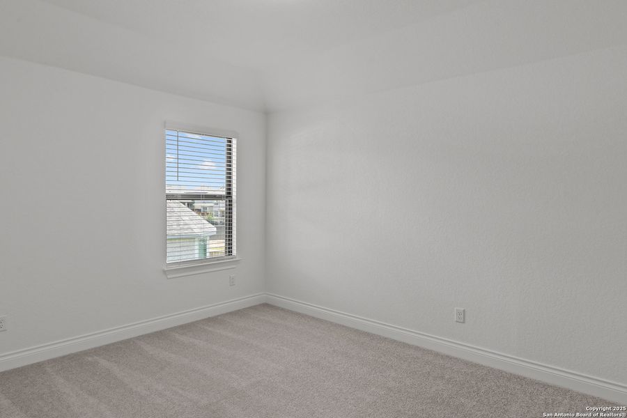 Spacious, unfurnished interior of a new home in Bison Ridge, San Antonio (Image 34). Spacious, unfurnished interior of a new home in Bison Ridge, San Antonio (Image 34).