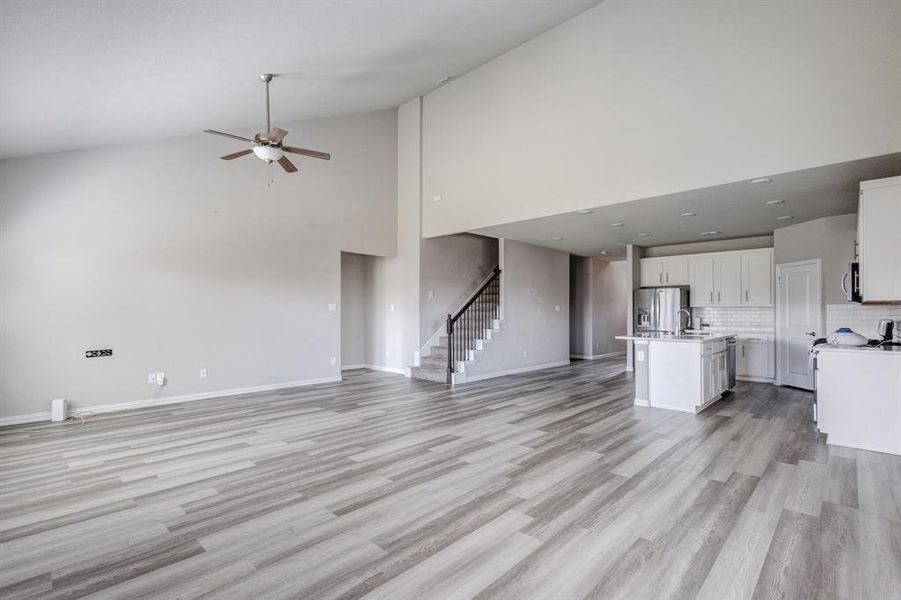 Spacious, unfurnished interior of a new home in Stonehaven, Seagoville (Image 11). Spacious, unfurnished interior of a new home in Stonehaven, Seagoville (Image 11).