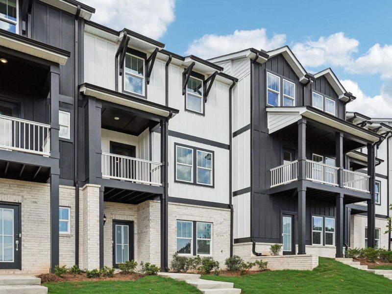 Front exterior of a home in the Hemingway - Highland Series community, located in Cumming, GA (Image 19).
