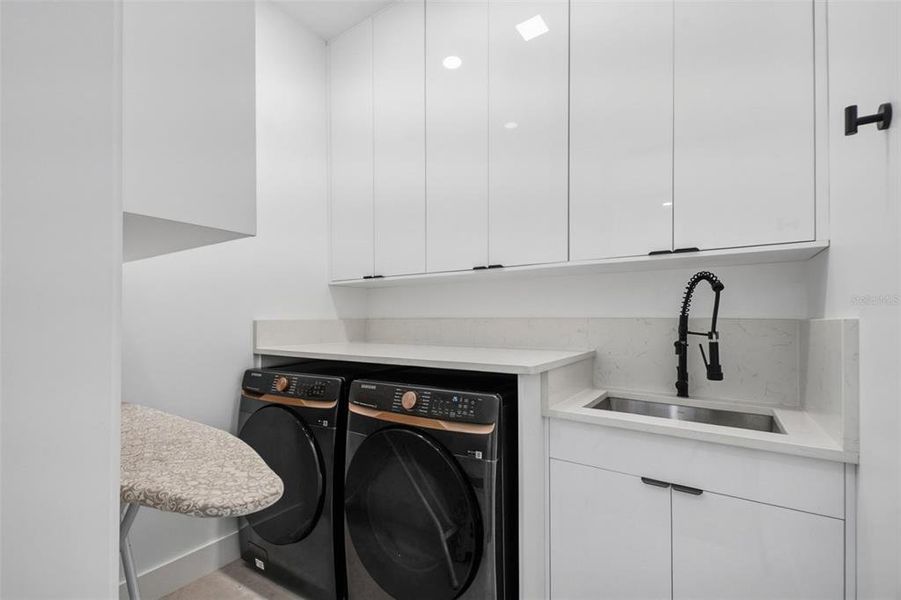 Furnished interior view inside a new home in , Port Charlotte (Image 46).