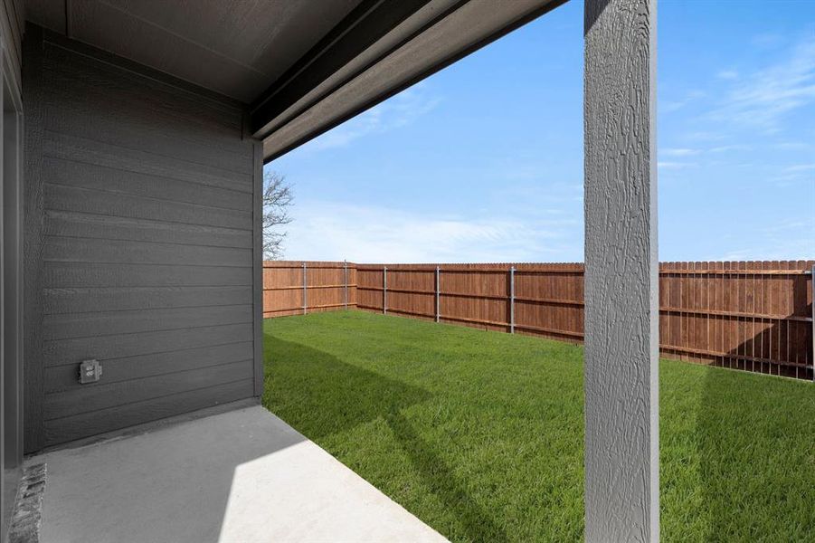 25. 8216 Kingfisher - Patio