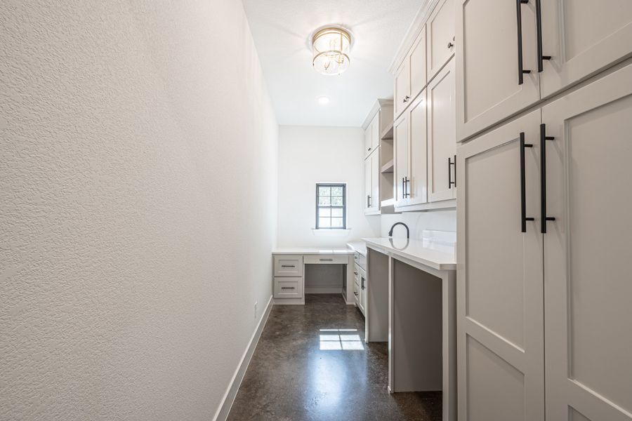 Furnished interior view inside a new home in Eagles Bluff, Weatherford (Image 15).