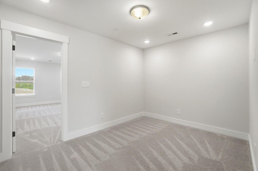 Spacious, unfurnished interior of a new home in Blythe Mill Townhomes, Waxhaw (Image 45).