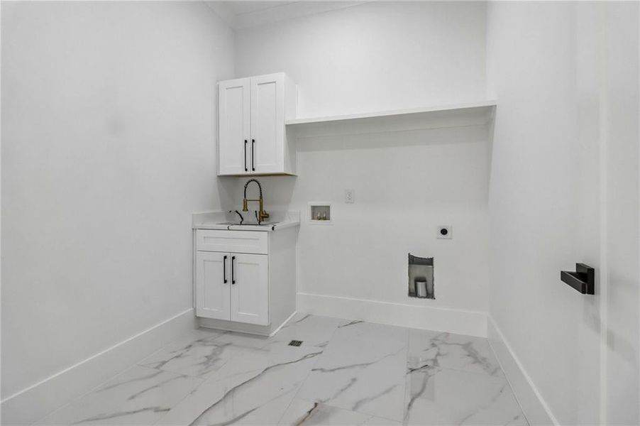 Spacious, unfurnished interior of a new home in , Grayson (Image 37).