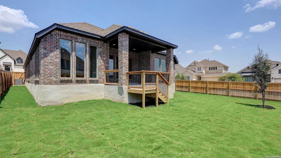 Exterior details and patio area of a home in Arcadia Ridge, San Antonio (Image 22).