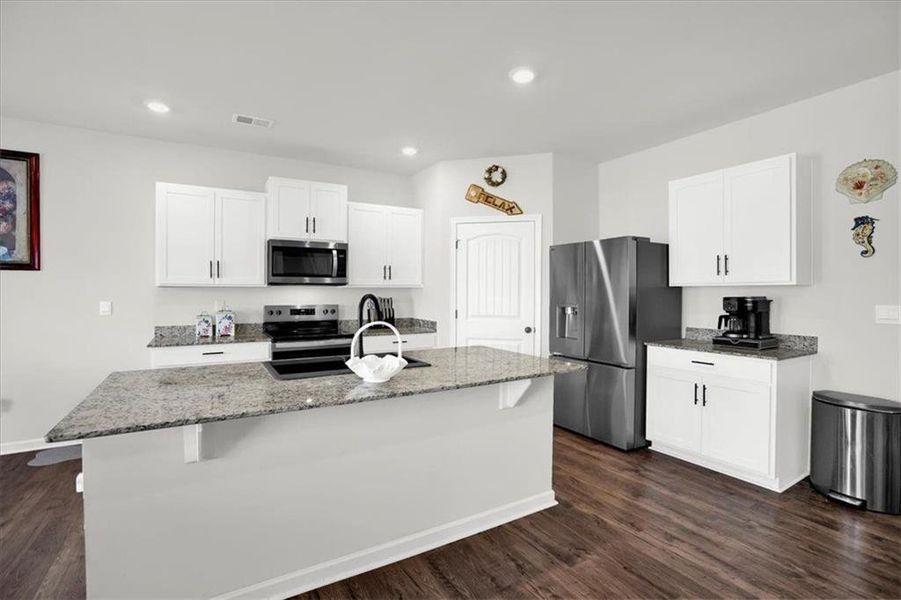 Furnished interior view inside a new home in , Dallas (Image 6).