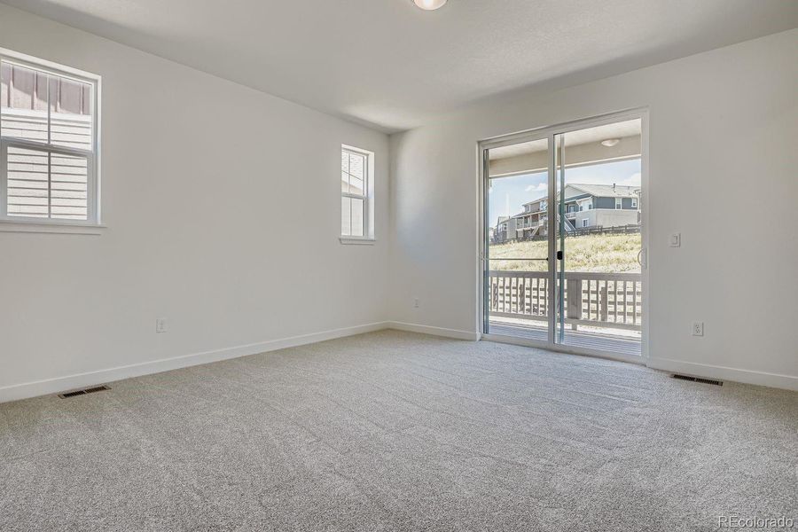 Spacious, unfurnished interior of a new home in Macanta: The Grand Collection, Castle Rock (Image 11).