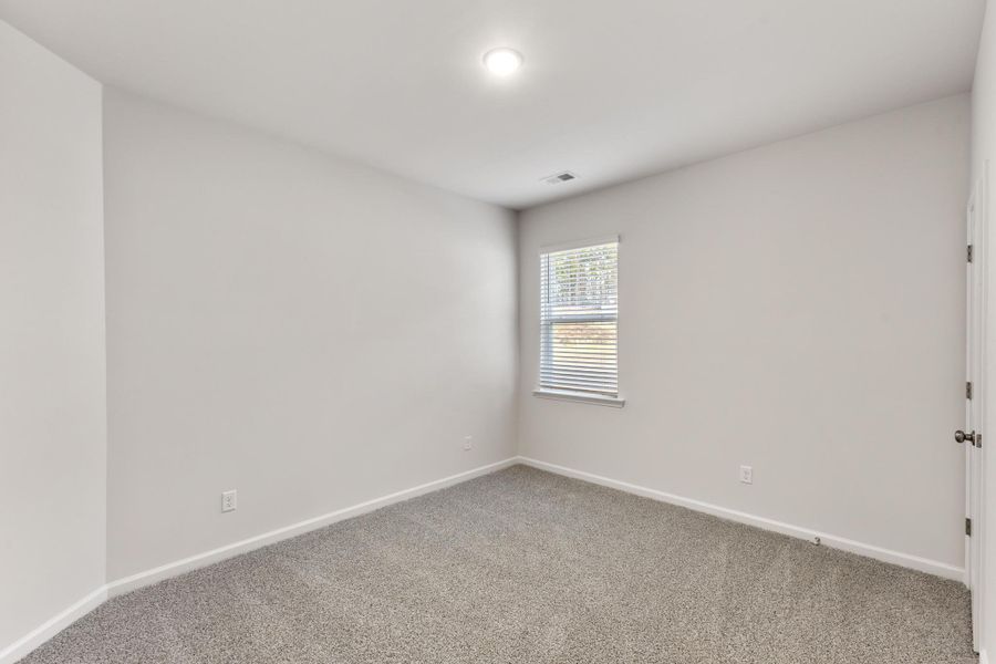 Spacious, unfurnished interior of a new home in Hitchcock Preserve 55', Aiken (Image 15).
