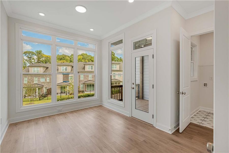 Spacious, unfurnished interior of a new home in Ward's Crossing Townhomes, Johns Creek (Image 34).