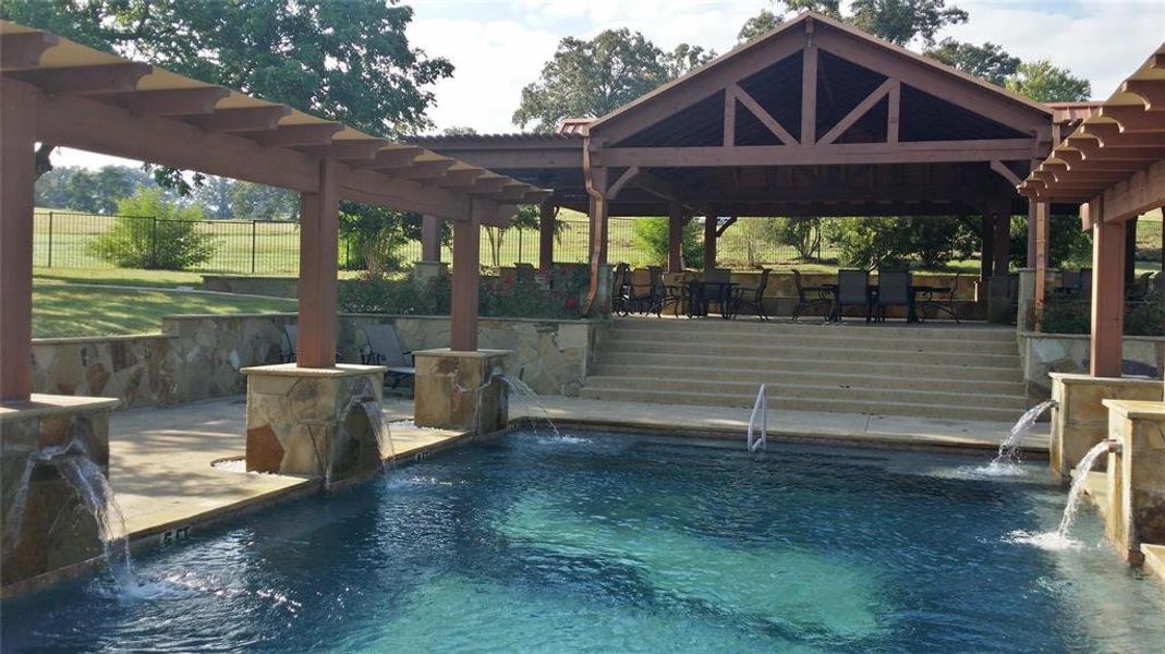 Community amenities in , Athens (Image 6).