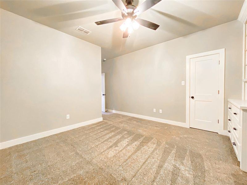 Spacious, unfurnished interior of a new home in , Tuscola (Image 33).