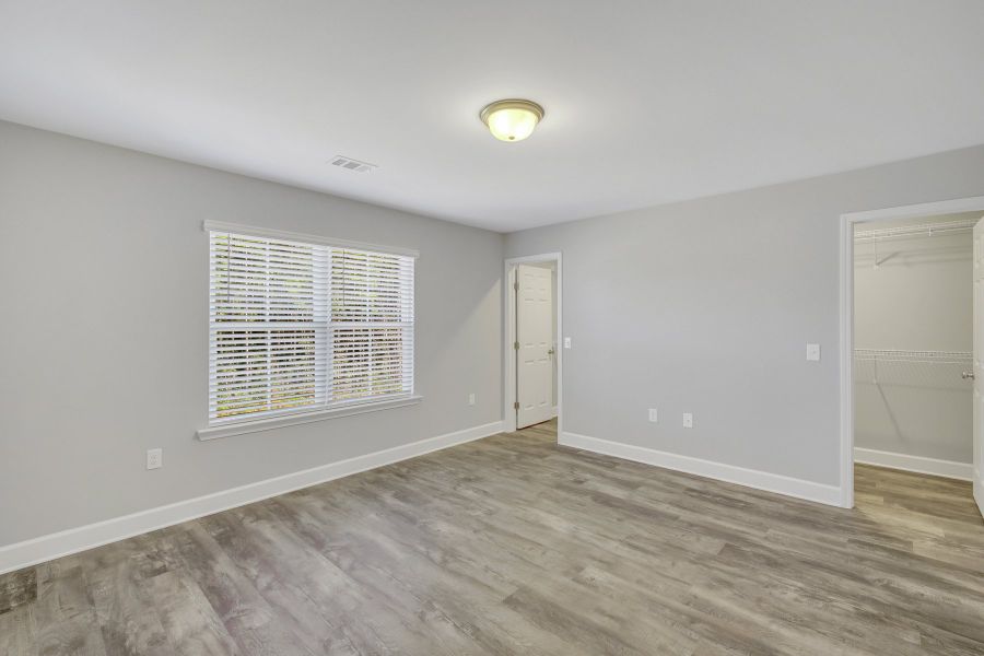 Representative unfurnished interior of a home built from the Nantucket Signature by Ernest Homes in Wexford, Richmond Hill (Image 31). Representative unfurnished interior of a home built from the Nantucket Signature by Ernest Homes in Wexford, Richmond Hill (Image 31).