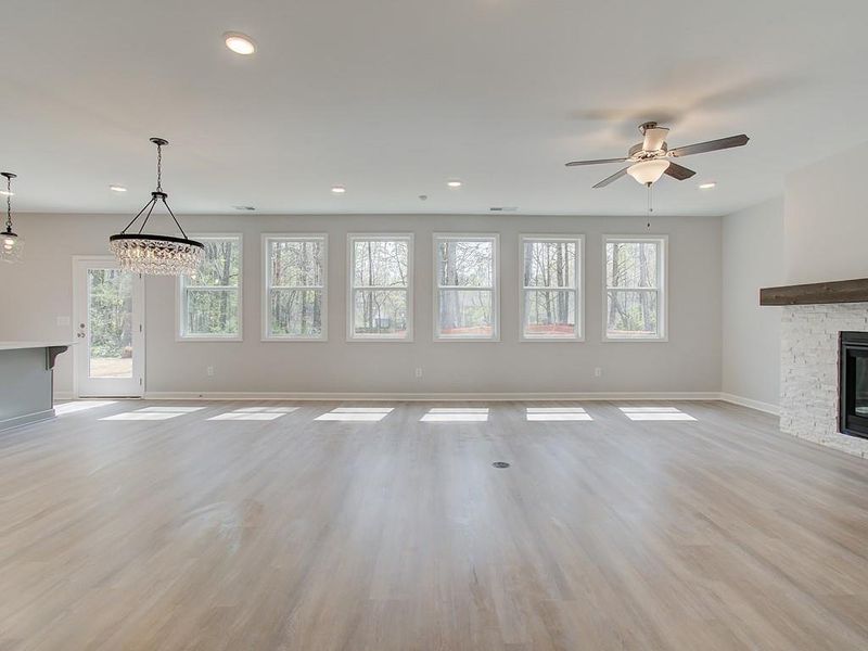 Spacious, unfurnished interior of a new home in Oak Valley Estates, Marietta (Image 13).