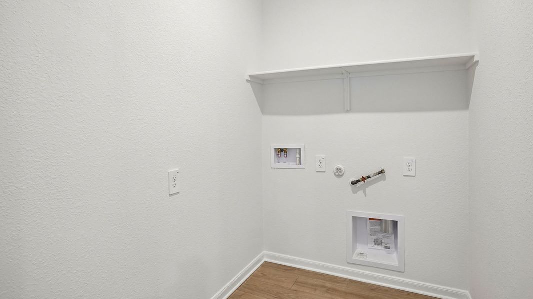 Spacious, unfurnished interior of a new home in Briarwood, Elgin (Image 27).