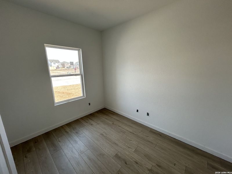 Spacious, unfurnished interior of a new home in Hennersby Hollow, San Antonio (Image 9). Spacious, unfurnished interior of a new home in Hennersby Hollow, San Antonio (Image 9).