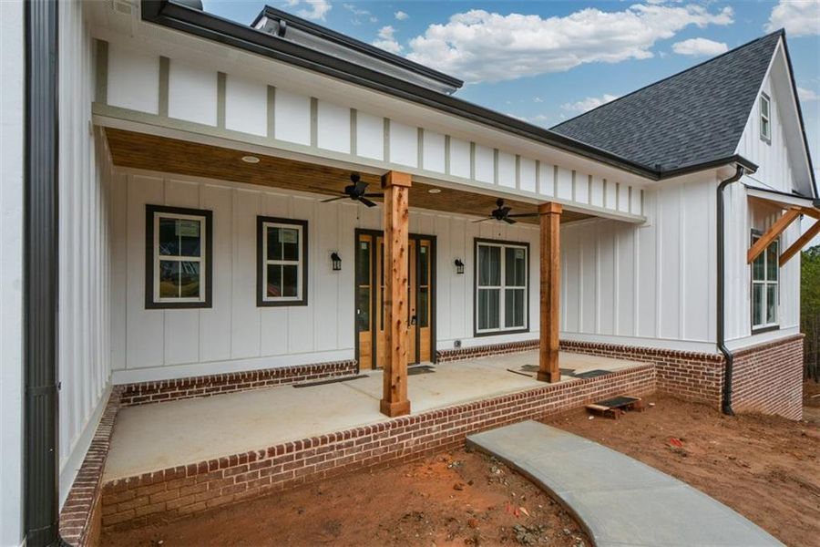 Exterior details and patio area of a home in , Jasper (Image 4).