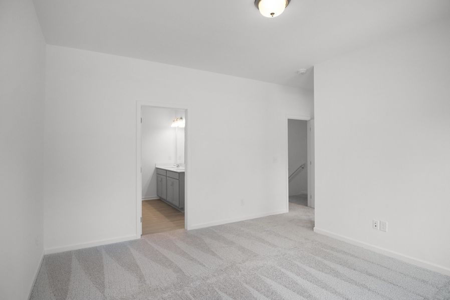 Spacious, unfurnished interior of a new home in Ironhorse, Dickson (Image 21).