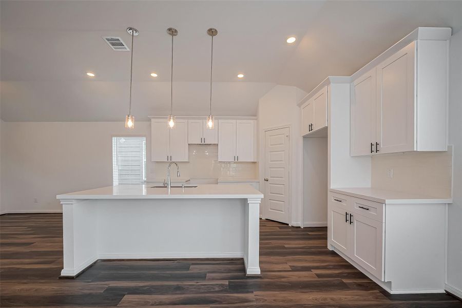 Furnished interior view inside a new home in Eagle Landing, Houston (Image 9). Furnished interior view inside a new home in Eagle Landing, Houston (Image 9).