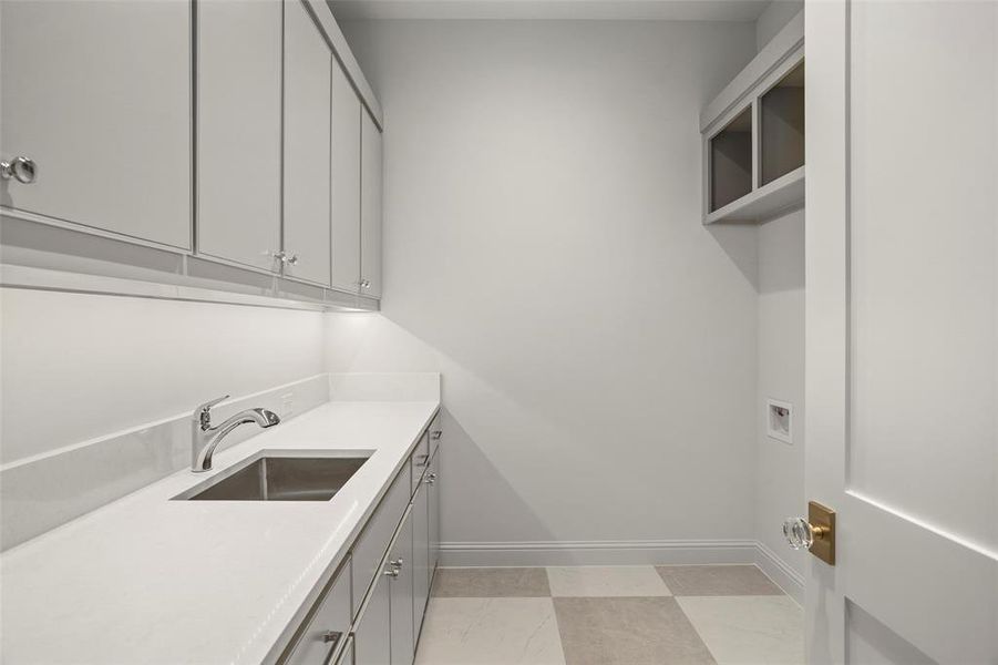 Furnished interior view inside a new home in , Dallas (Image 27).