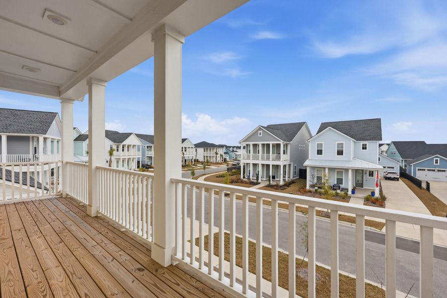Exterior details and patio area of a home in Carnes Crossroads, Summerville (Image 4).