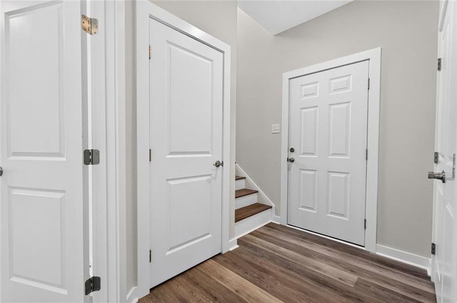 Spacious, unfurnished interior of a new home in , Gainesville (Image 14).