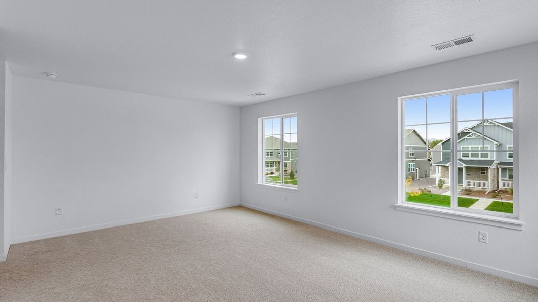 Spacious, unfurnished interior of a new home in Hansen Farm, Fort Collins (Image 19).