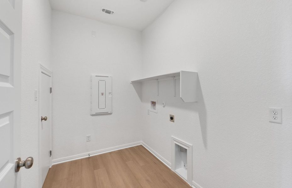 Spacious, unfurnished interior of a new home in Saddleback at Santa Rita Ranch, Liberty Hill (Image 30). Spacious, unfurnished interior of a new home in Saddleback at Santa Rita Ranch, Liberty Hill (Image 30).