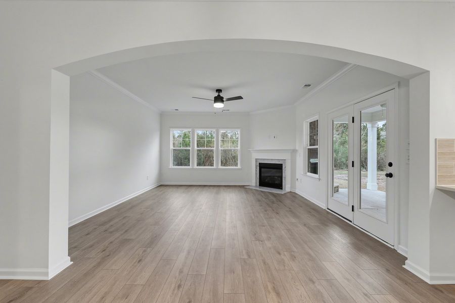 Spacious, unfurnished interior of a new home in Arcadia, Myrtle Beach (Image 23).