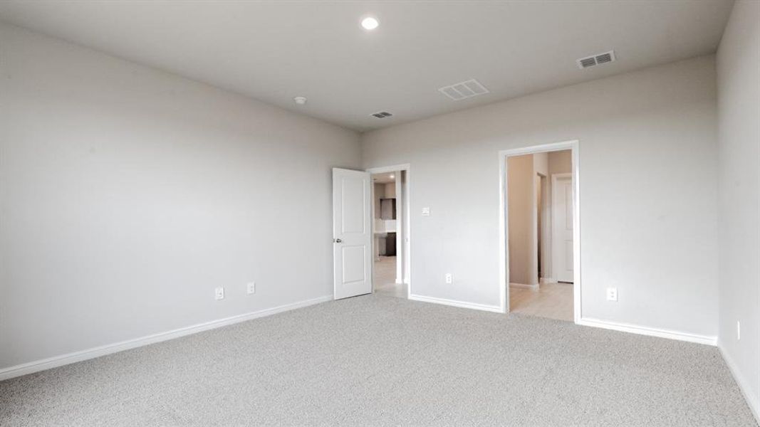 Spacious, unfurnished interior of a new home in Terra Trace, Fort Worth (Image 20).