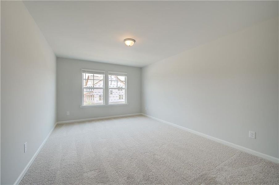 Spacious, unfurnished interior of a new home in Northcroft, Loganville (Image 27).