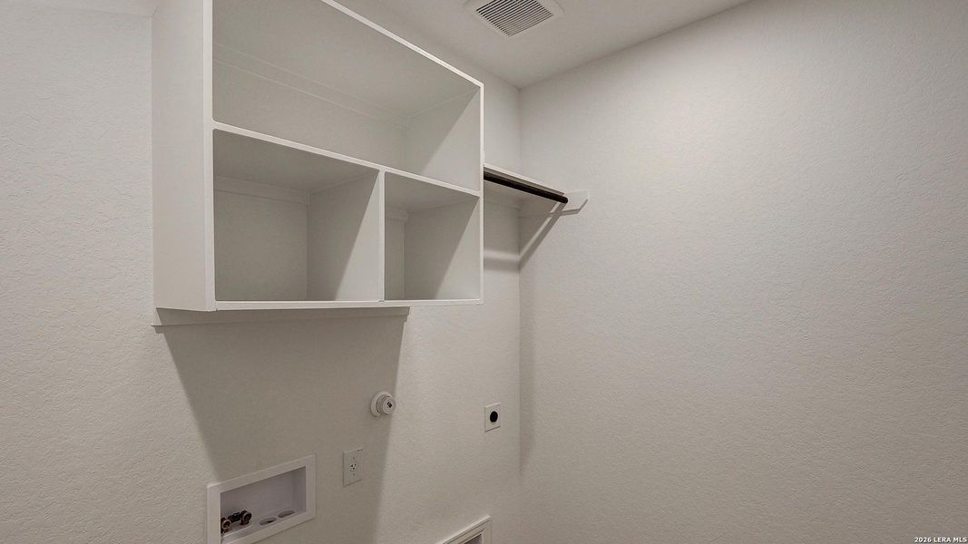 Close-up of interior finishes inside a home in Ladera, San Antonio (Image 15). Close-up of interior finishes inside a home in Ladera, San Antonio (Image 15).