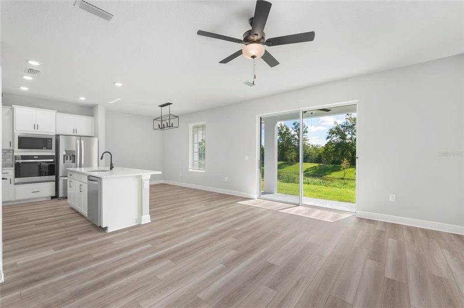 Spacious, unfurnished interior of a new home in , Kissimmee (Image 16).