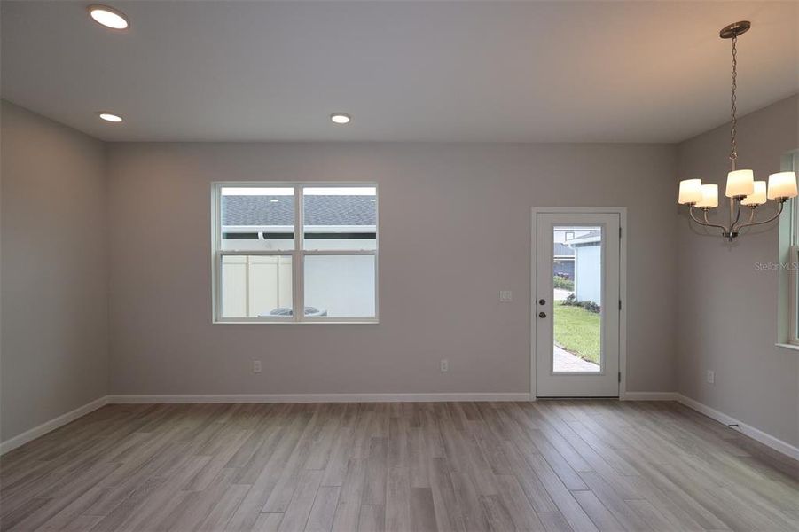 Spacious, unfurnished interior of a new home in Center Lake on the Park, St. Cloud (Image 16).