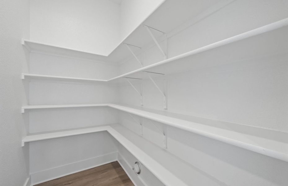 Spacious, unfurnished interior of a new home in Crosswinds, Kyle (Image 37).