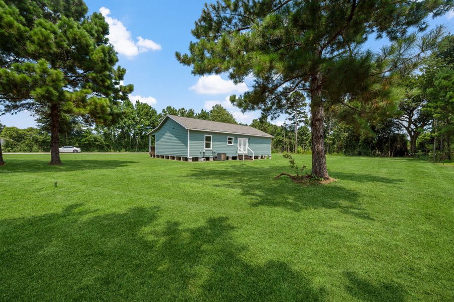Exterior details and patio area of a home in , Cleveland (Image 4).