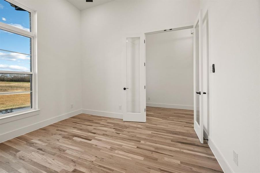 Spacious, unfurnished interior of a new home in Rocky Top Ranch, Reno (Image 18).