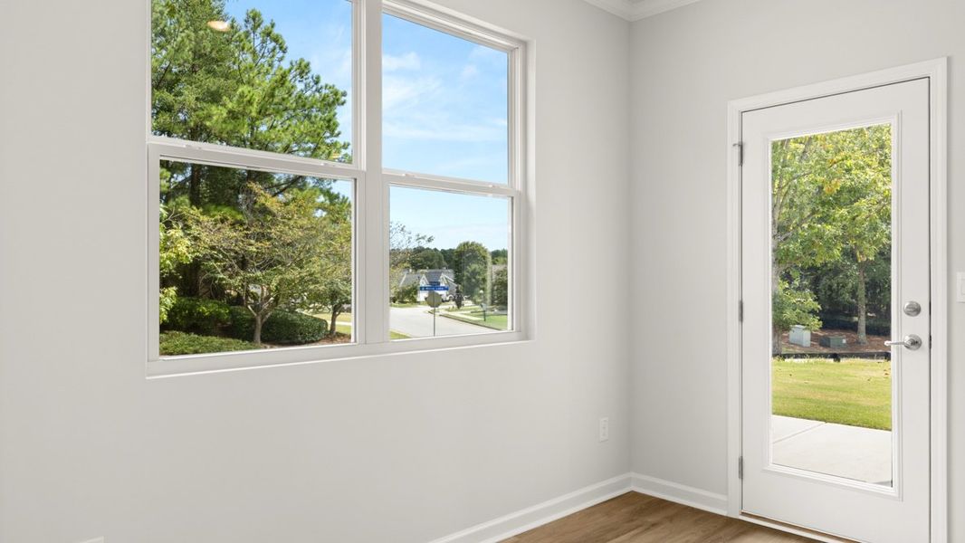 Representative unfurnished interior of a home built from the Salem by D.R. Horton in Fairway 17 at Mirror Lake, Villa Rica (Image 25).