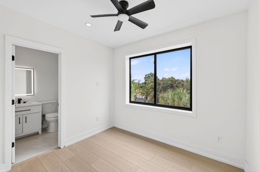 35-web-or-mls-699A8802