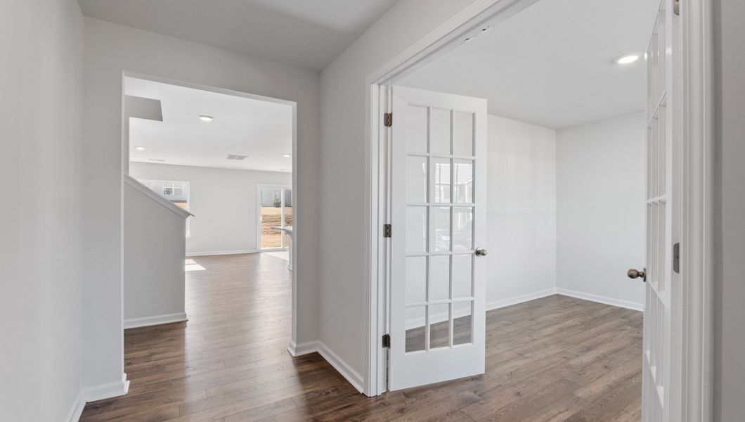 Spacious, unfurnished interior of a new home in Treemont Commons, Wellford (Image 15).