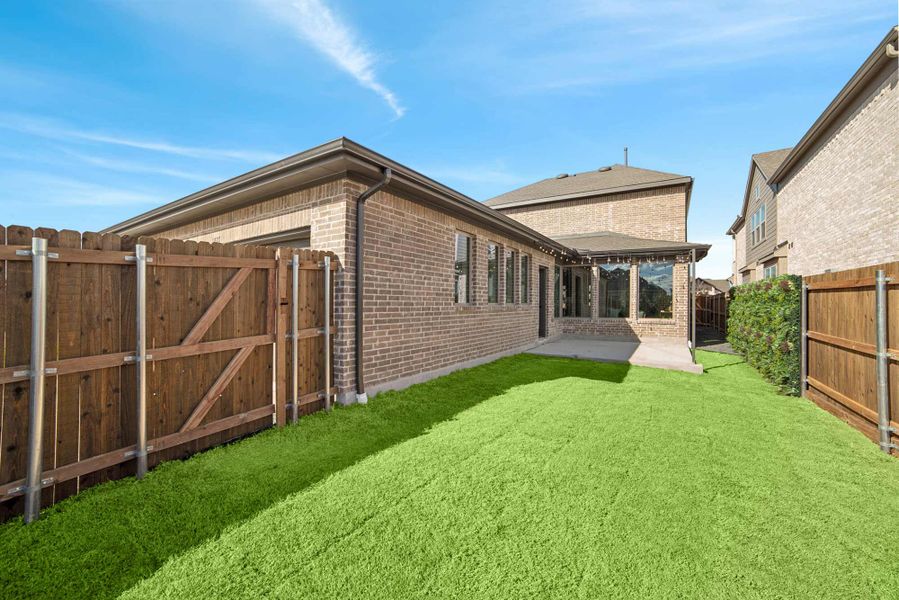 Representative exterior details of a home built from the The Constellation by David Weekley Homes in Edgewater Classic Series, Royse City (Image 3). Representative exterior details of a home built from the The Constellation by David Weekley Homes in Edgewater Classic Series, Royse City (Image 3).