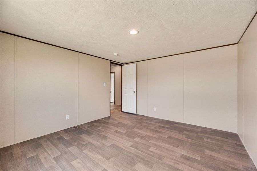 Spacious, unfurnished interior of a new home in , Terrell (Image 10).