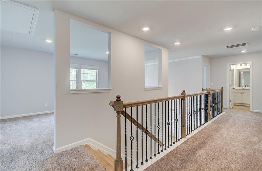 Spacious, unfurnished interior of a new home in Riverbend Overlook, Fayetteville (Image 8).