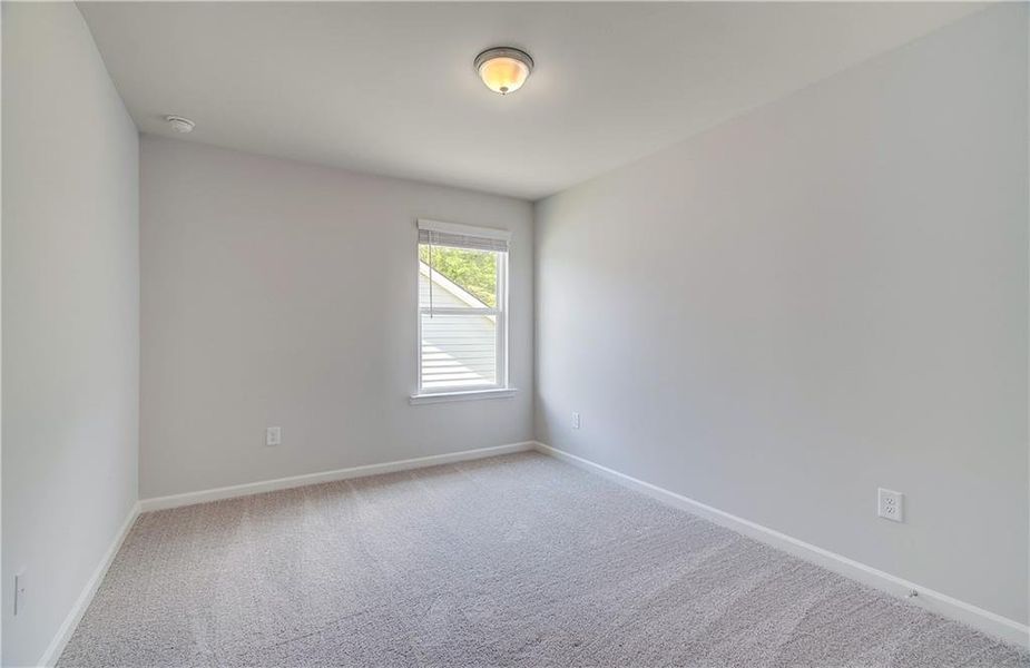 Spacious, unfurnished interior of a new home in Enclave at Evergreen, Fairburn (Image 25).